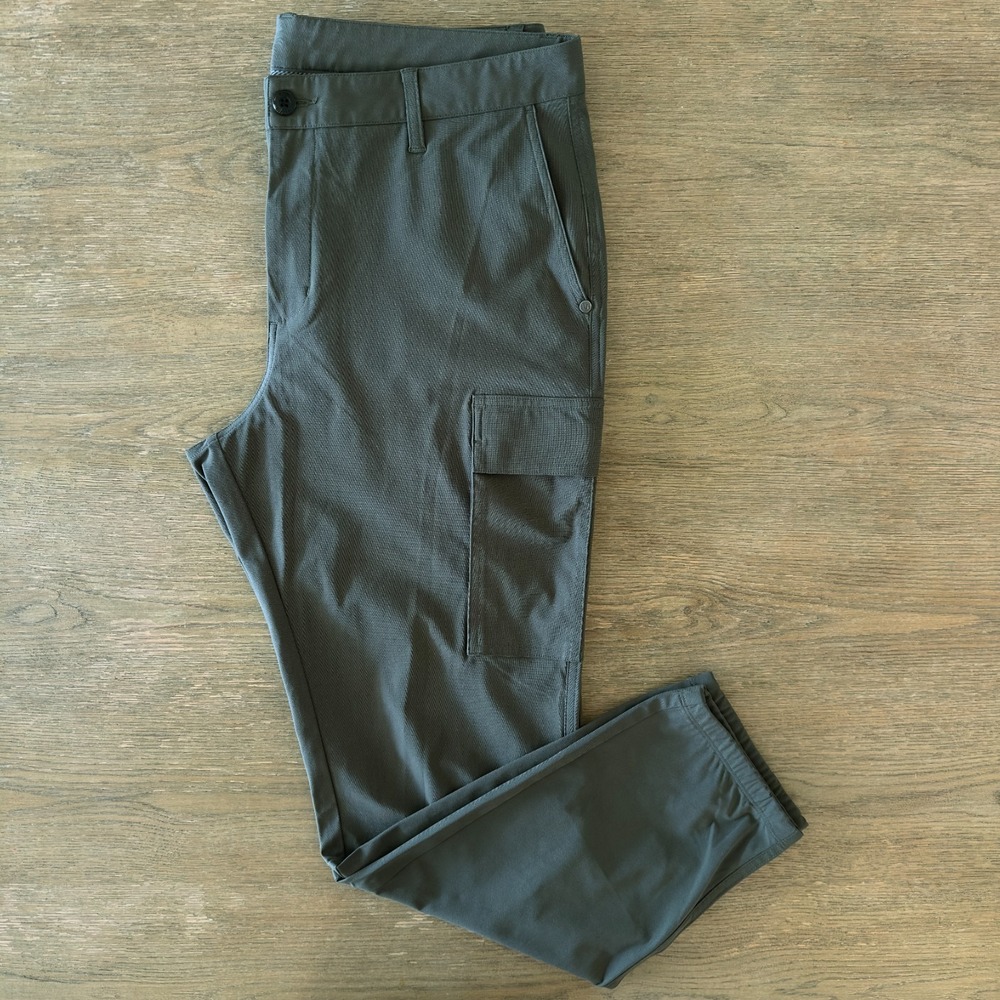 VUORI Men's Meta Cargo Pants-Olive Green-34x30-V451-Stretch Performance Jogger‎